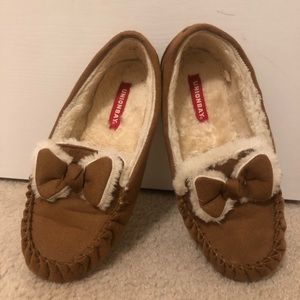 Nice Winter house slippers lightly worn still in a good shape